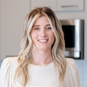 Carolyn Kinzel